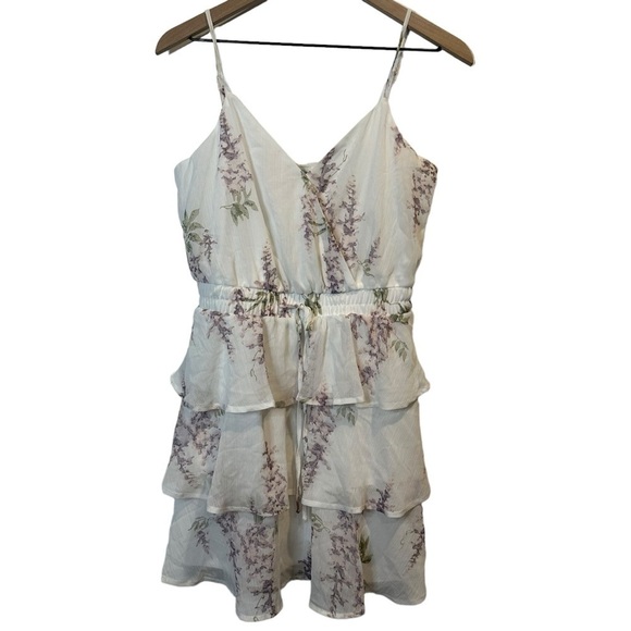 NWT Francesca’s Collection Sleeveless Ruffle Tier Floral White Mini Dress Medium - Picture 1 of 7
